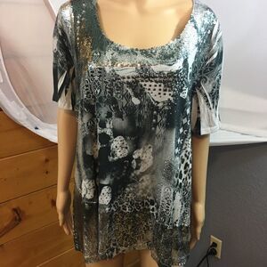 B.L.E.U. Woman Plus 2X sequins NWOT